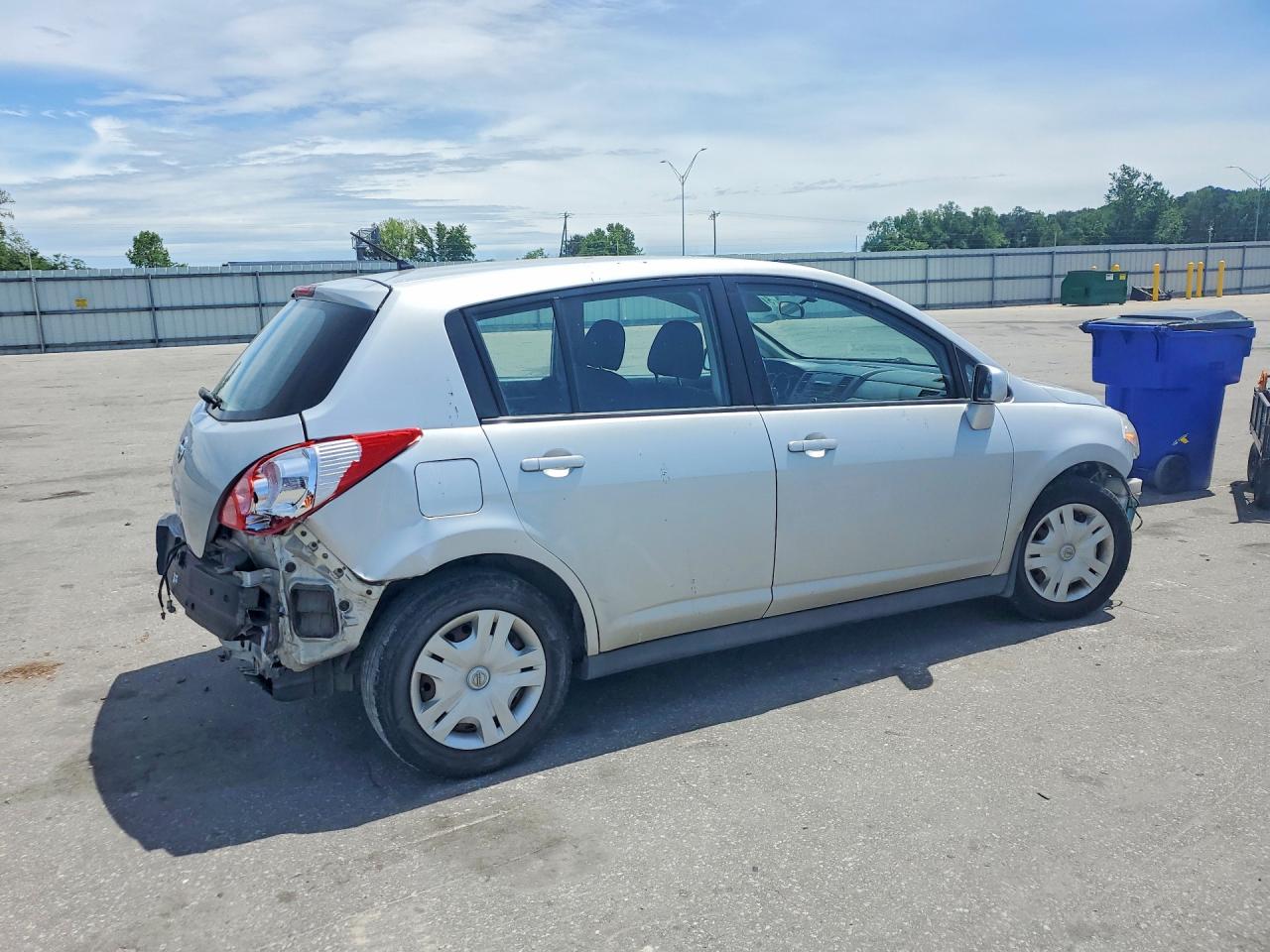 Nissan Versa 1.8 S