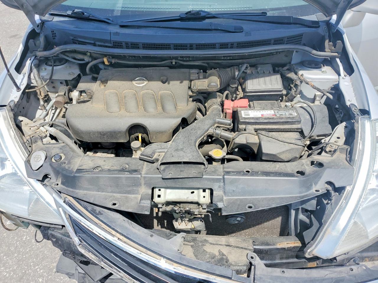 Nissan Versa 1.8 S