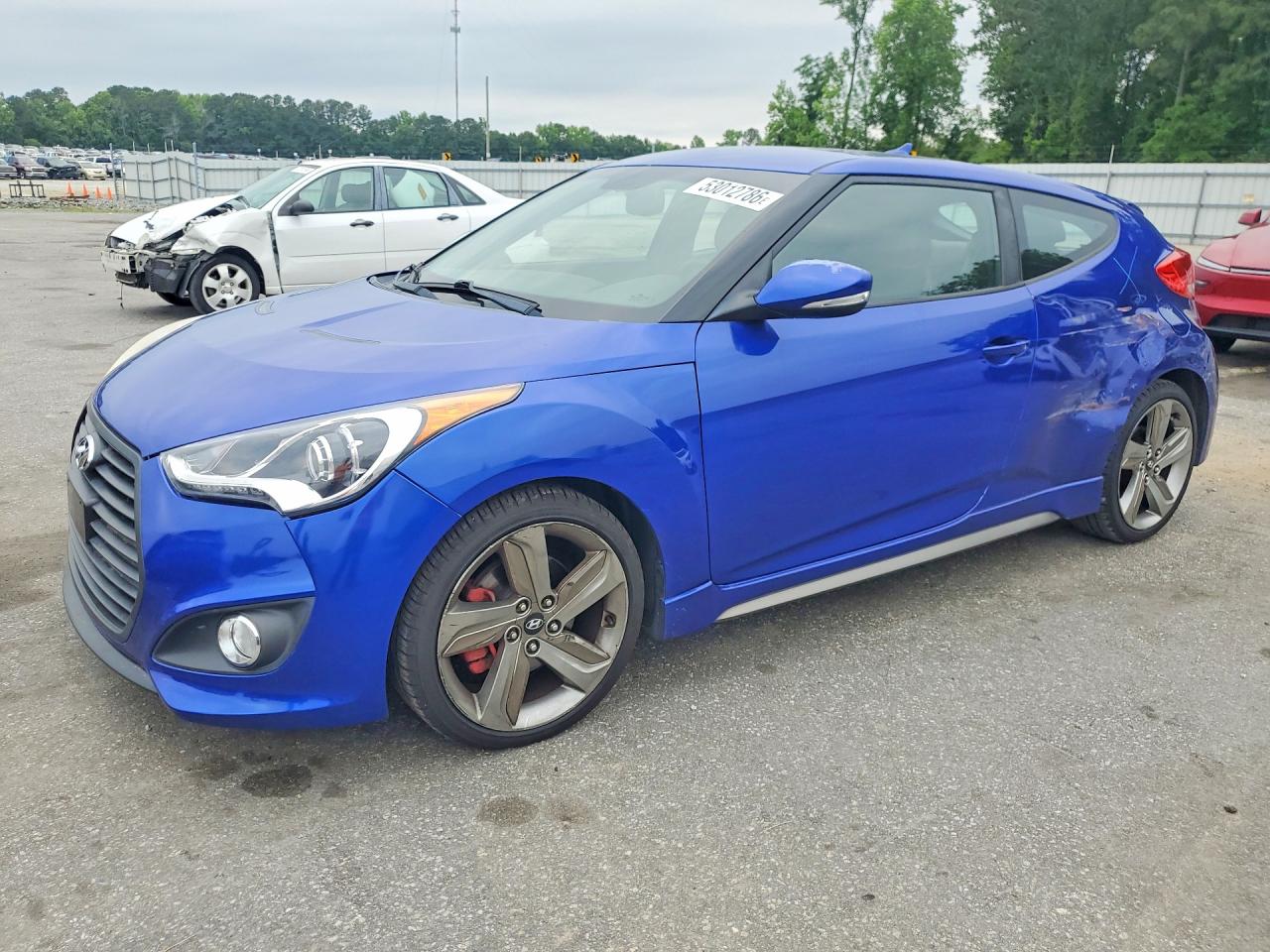 Salvage Hyundai VELOSTER Image