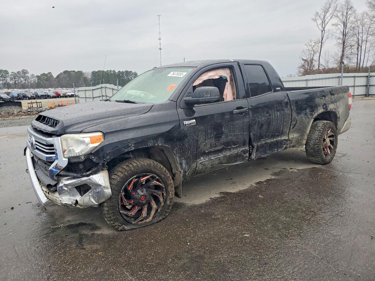 Salvage Toyota Tundra Image