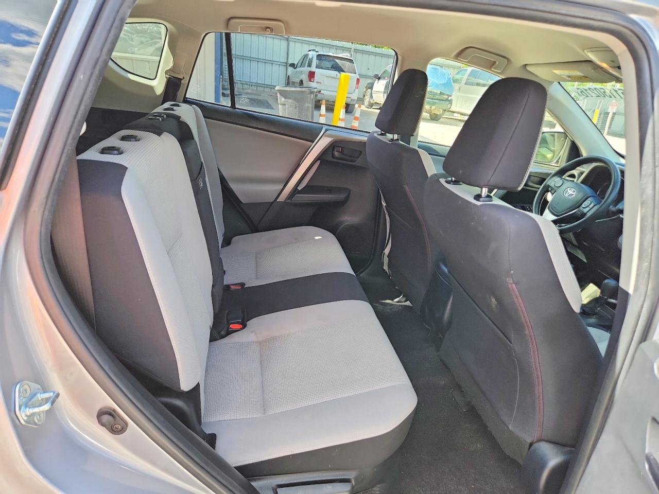 Toyota RAV4 Le