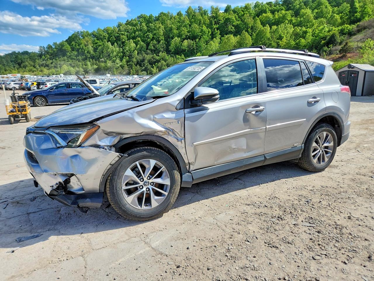 Salvage Toyota RAV4 Image