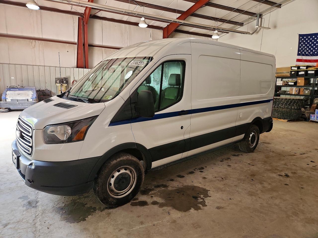 Salvage Ford Transit Image
