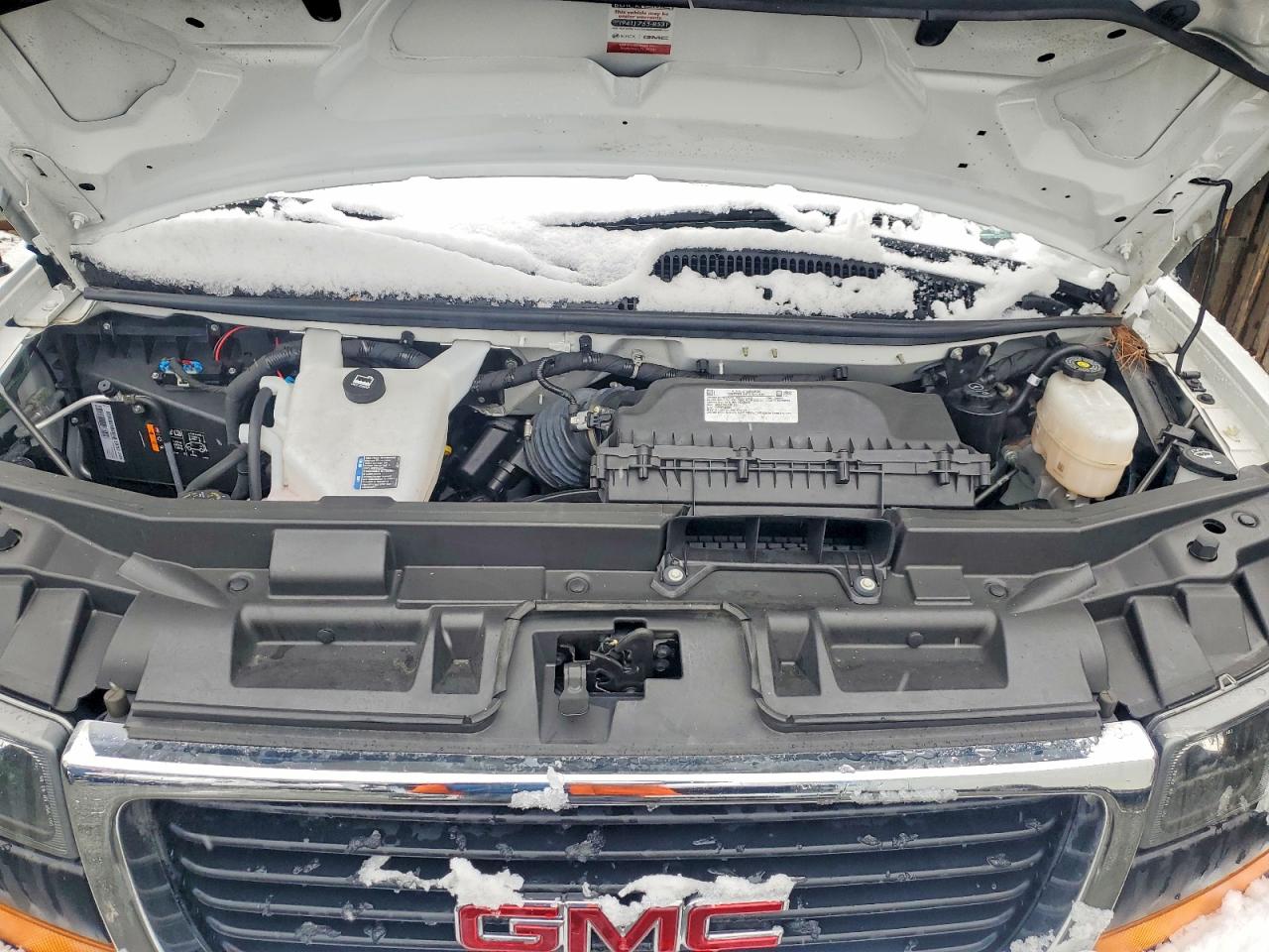 GMC Savana Cutaway G3500