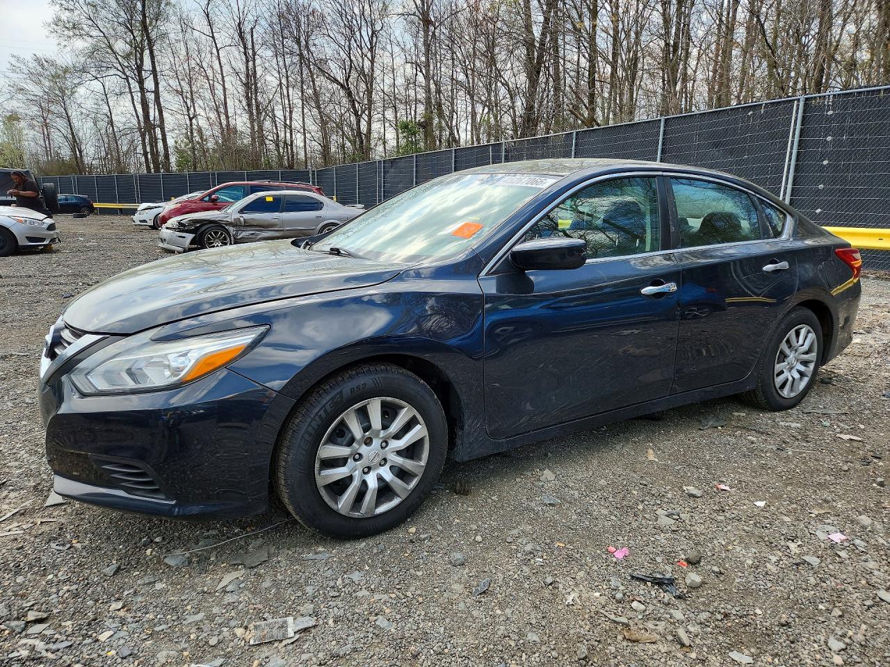 Salvage Nissan Altima Image