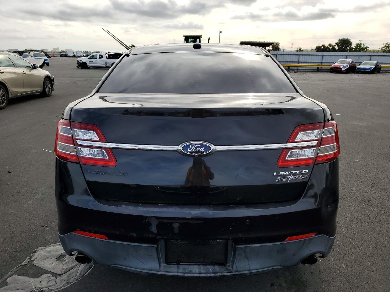 Ford Taurus