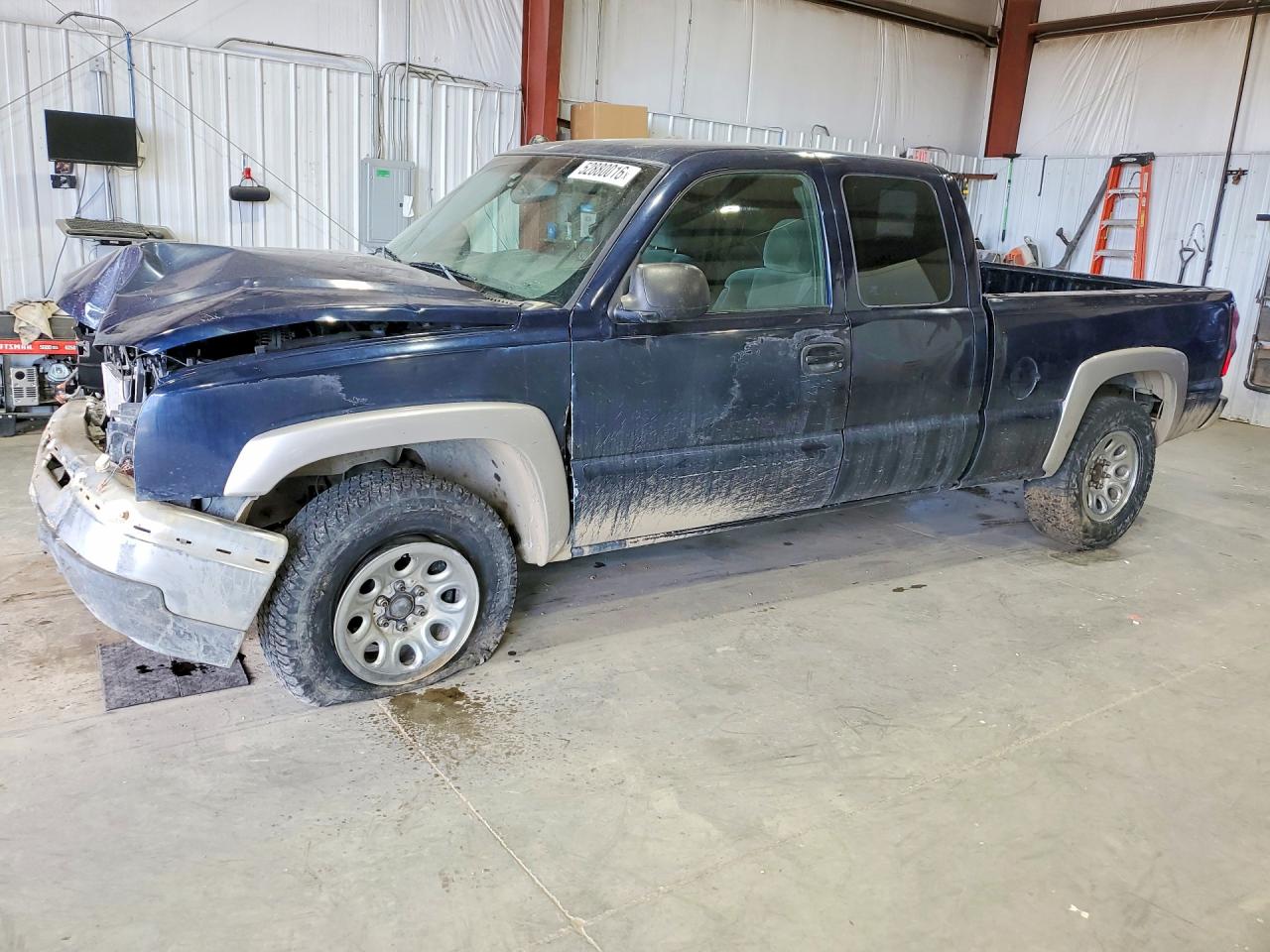 Salvage Chevrolet Silverado Image