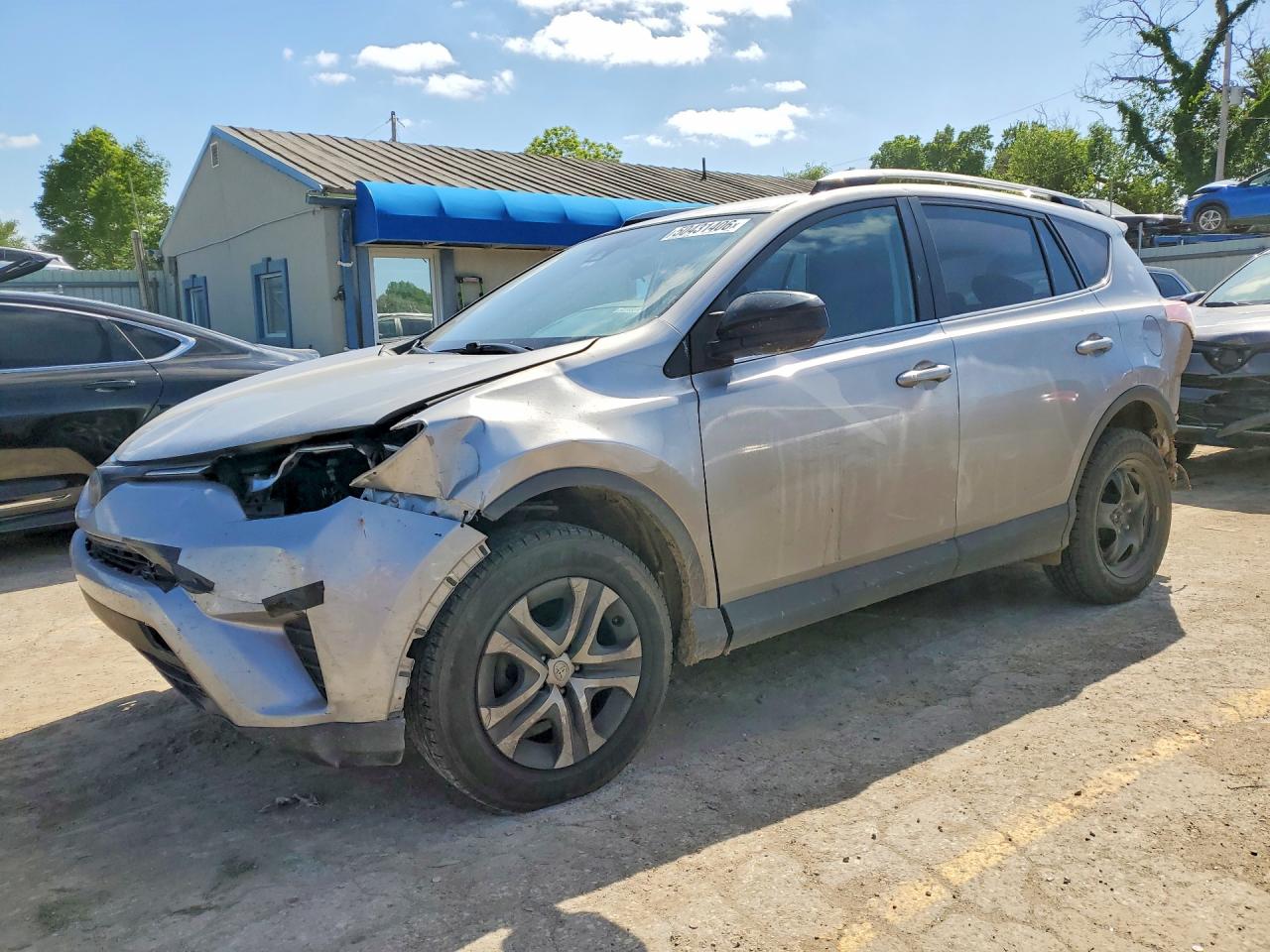 Salvage Toyota RAV4 Image