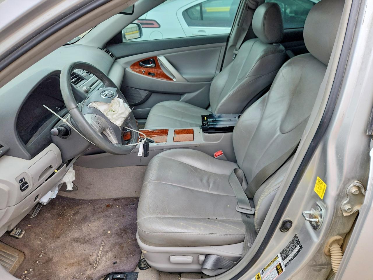 Toyota Camry Xle V6