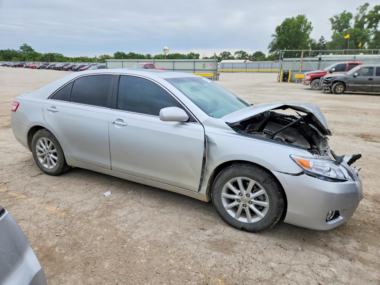Toyota Camry Xle V6