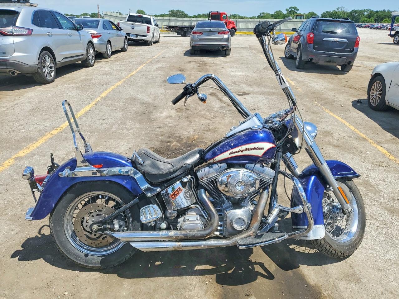 Salvage Harley-Davidson Fl Image