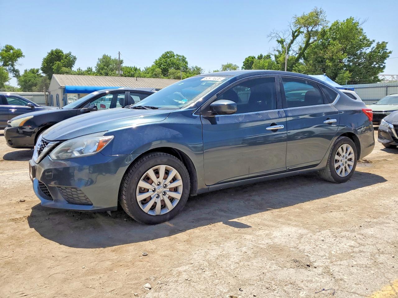 Salvage Nissan Sentra Image