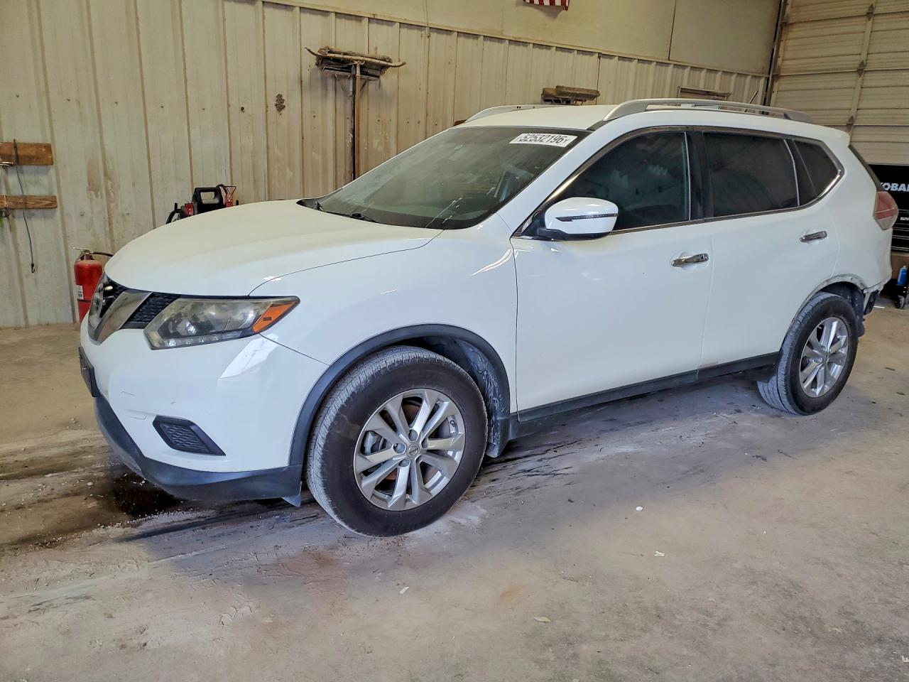 Salvage Nissan Rogue Image
