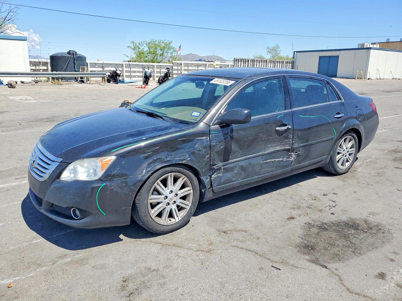 Salvage Toyota Avalon Image