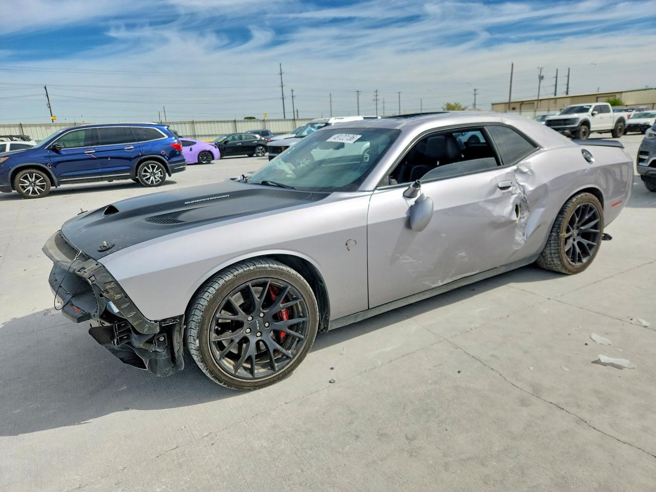 Salvage Dodge Challenger Image