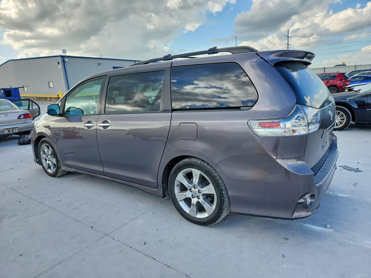 Toyota Sienna Sport