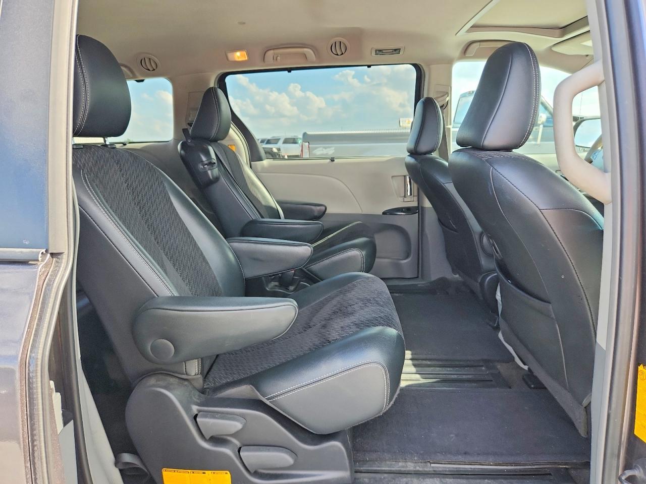Toyota Sienna Sport