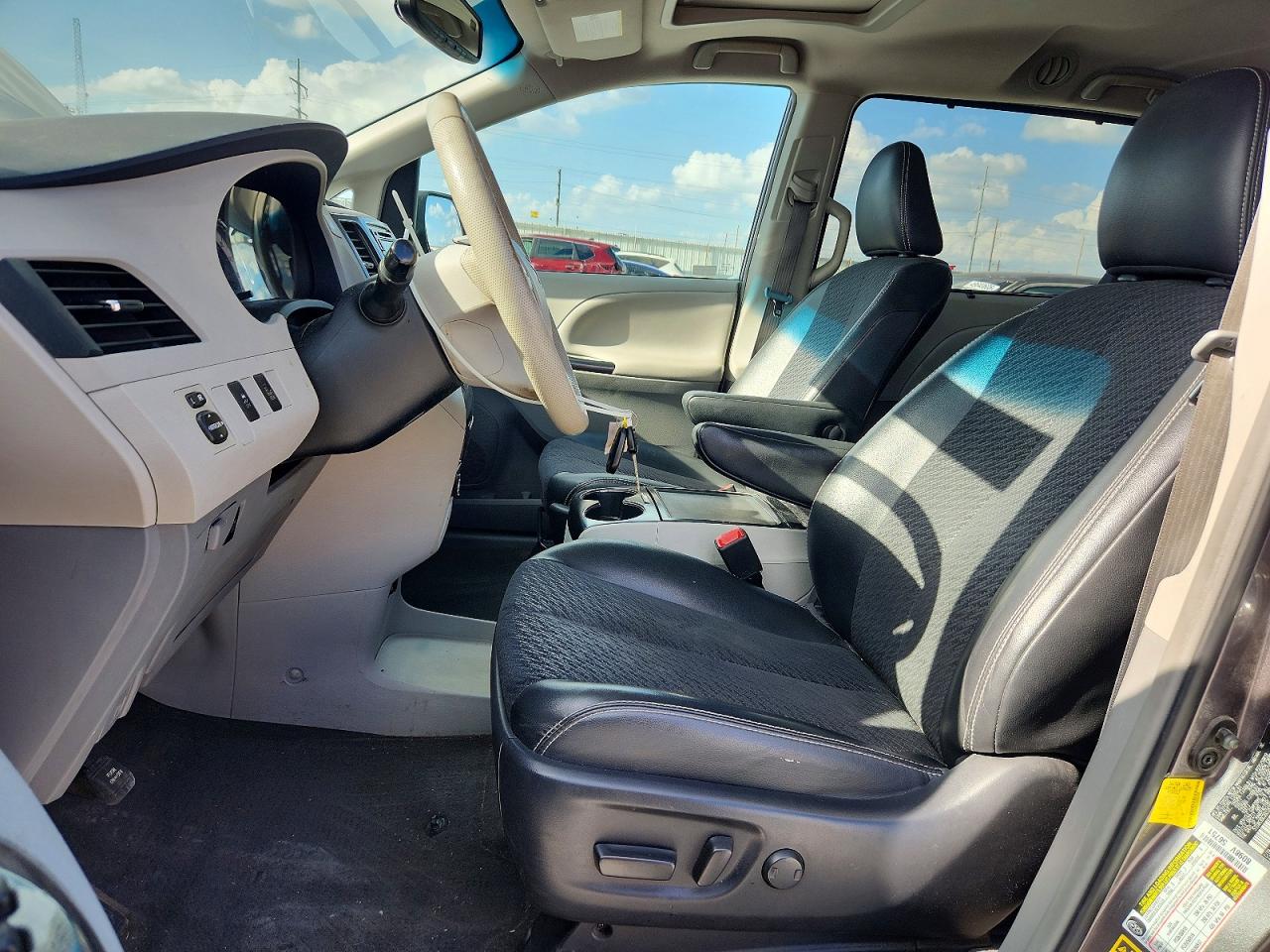 Toyota Sienna Sport