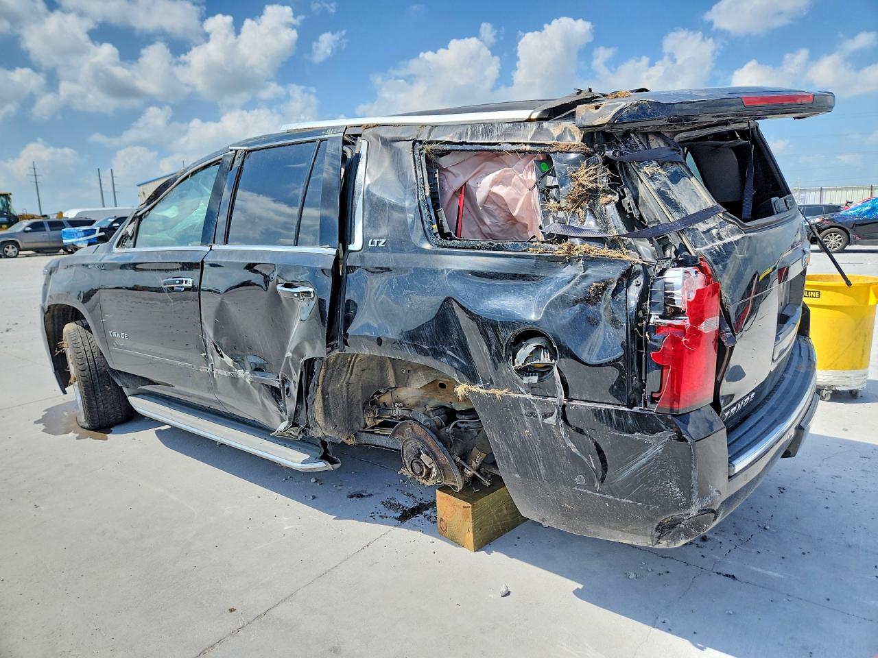 Chevrolet Tahoe C1500 Ltz