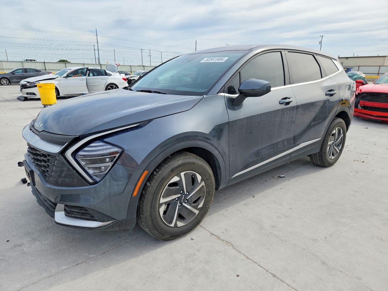 Salvage Kia Sportage Image