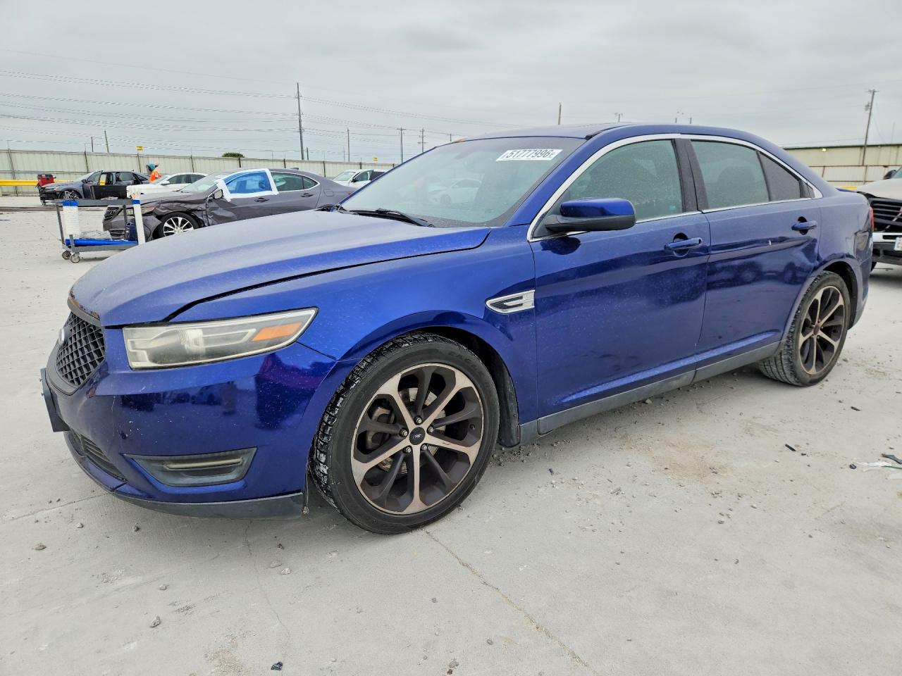 Salvage Ford Taurus Image