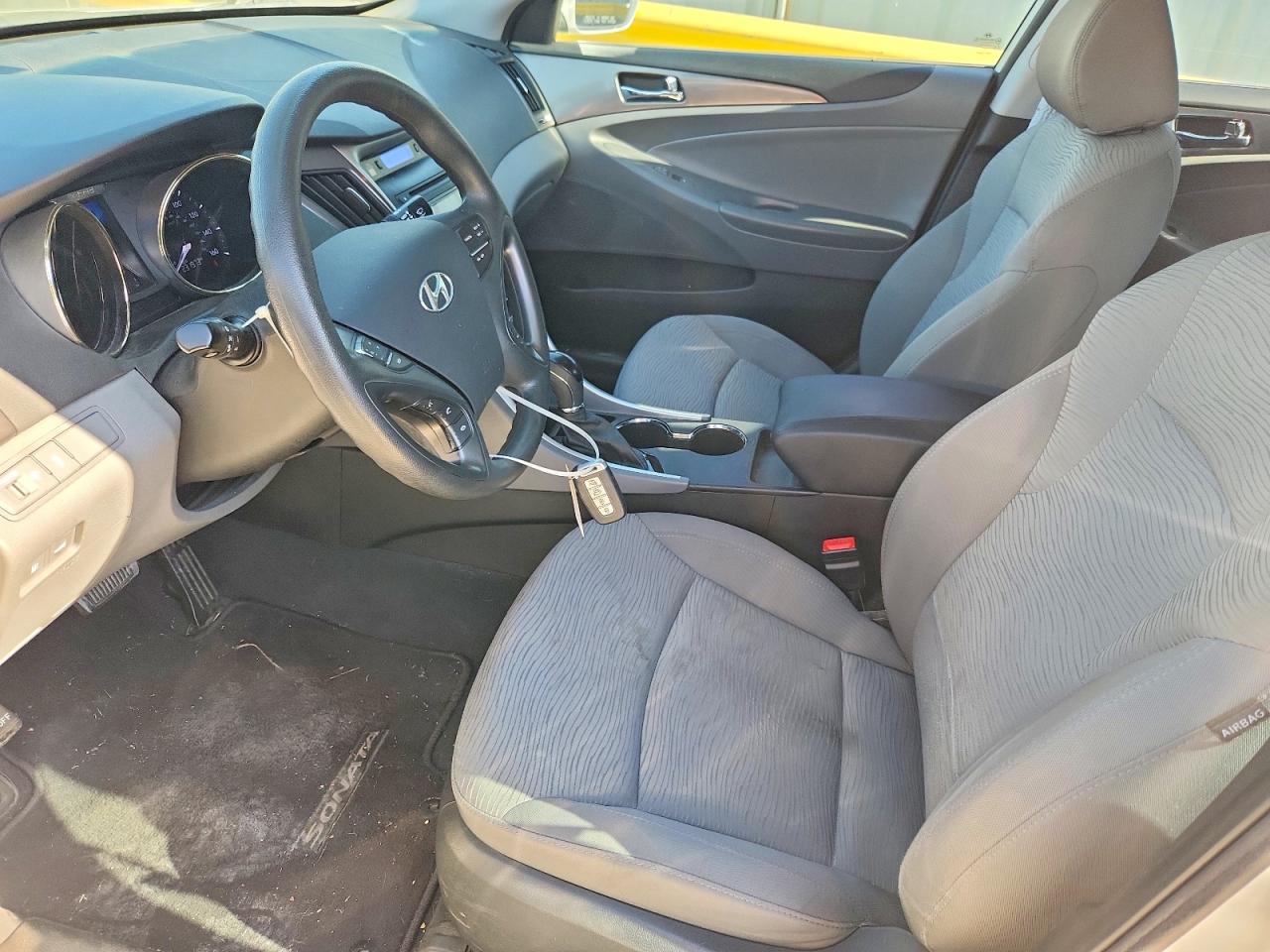 Hyundai SONATA Hybrid