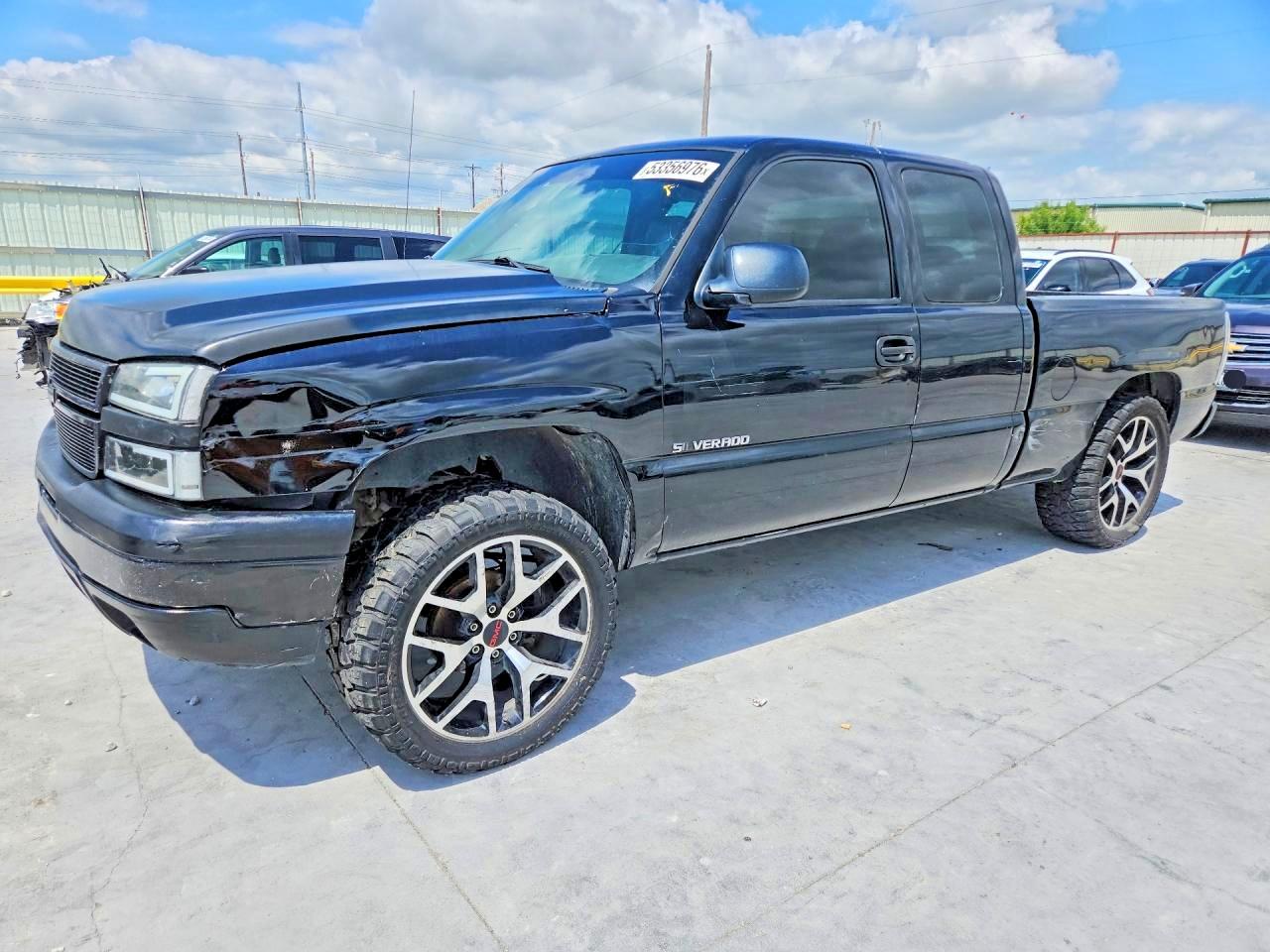 Salvage Chevrolet Silverado Image