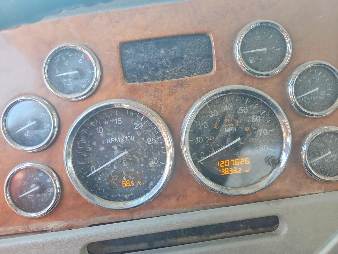 Peterbilt 379