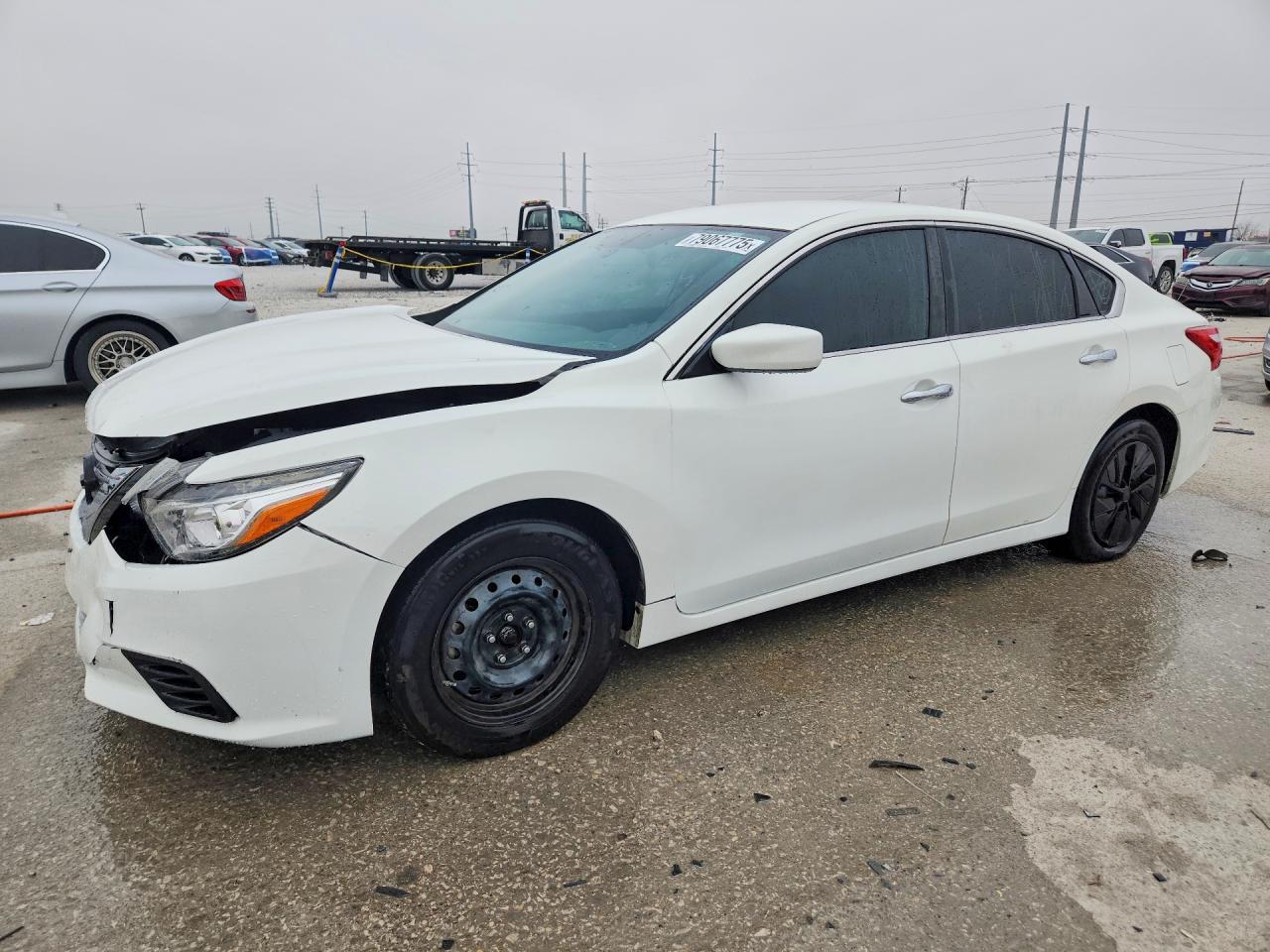 Salvage Nissan Altima Image