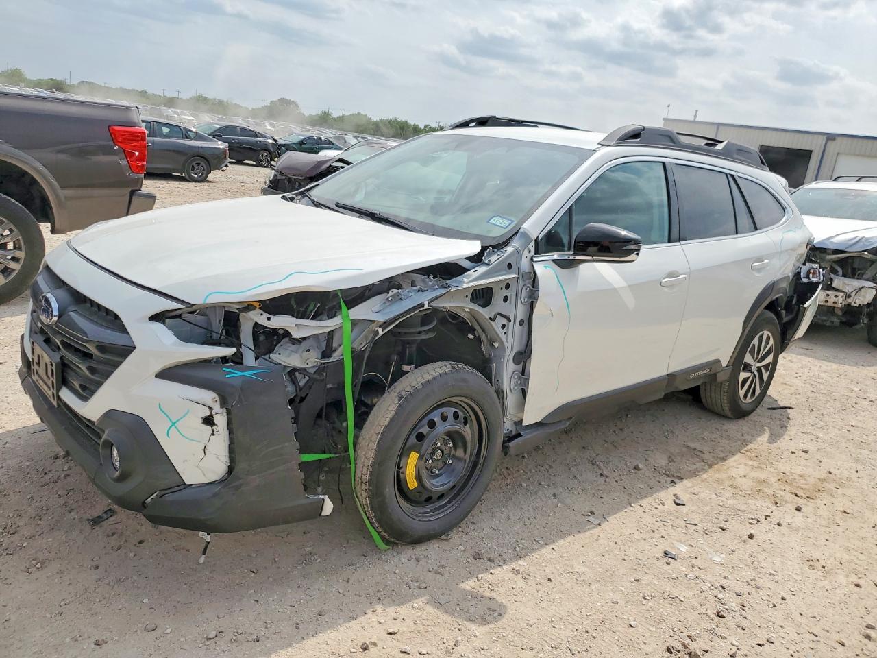 Salvage Subaru Outback Image