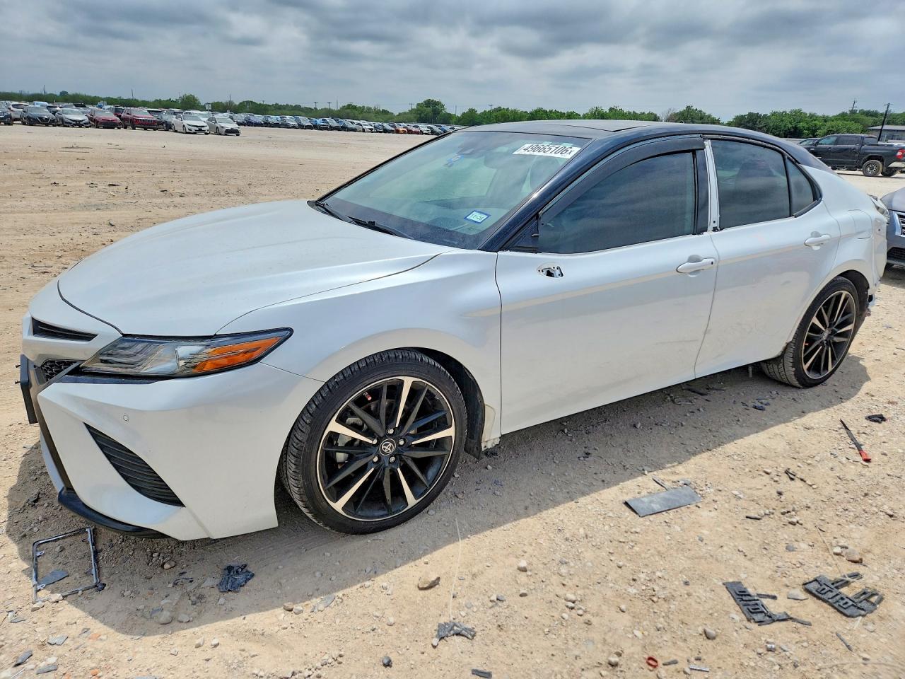 Salvage Toyota Camry Image