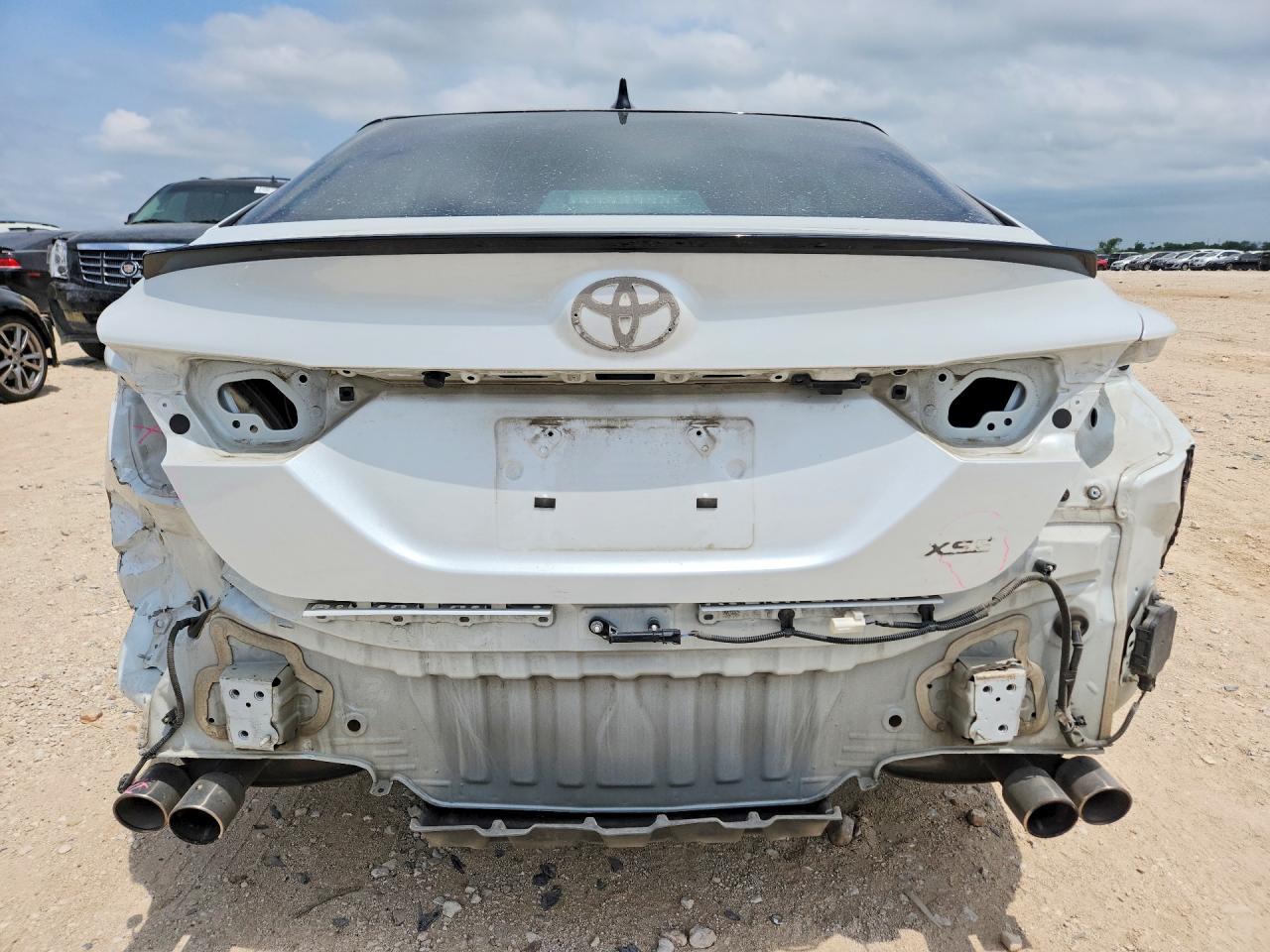 Toyota Camry Xse
