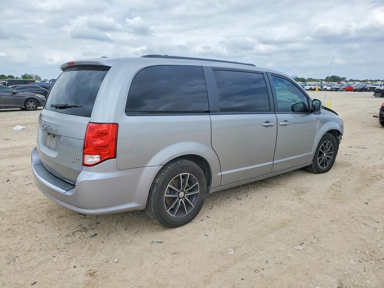 Dodge Caravan Gt