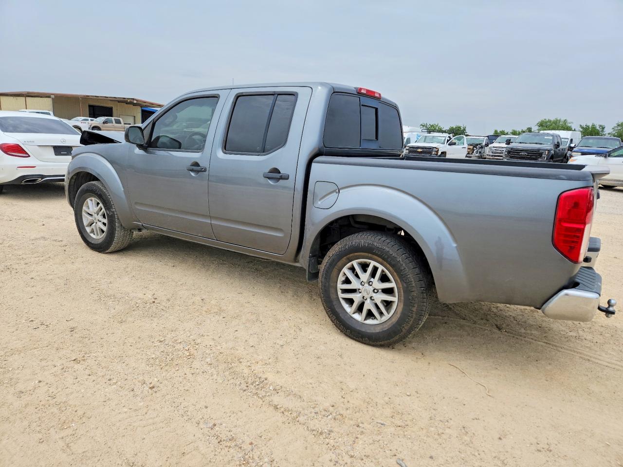 Nissan Frontier Sv