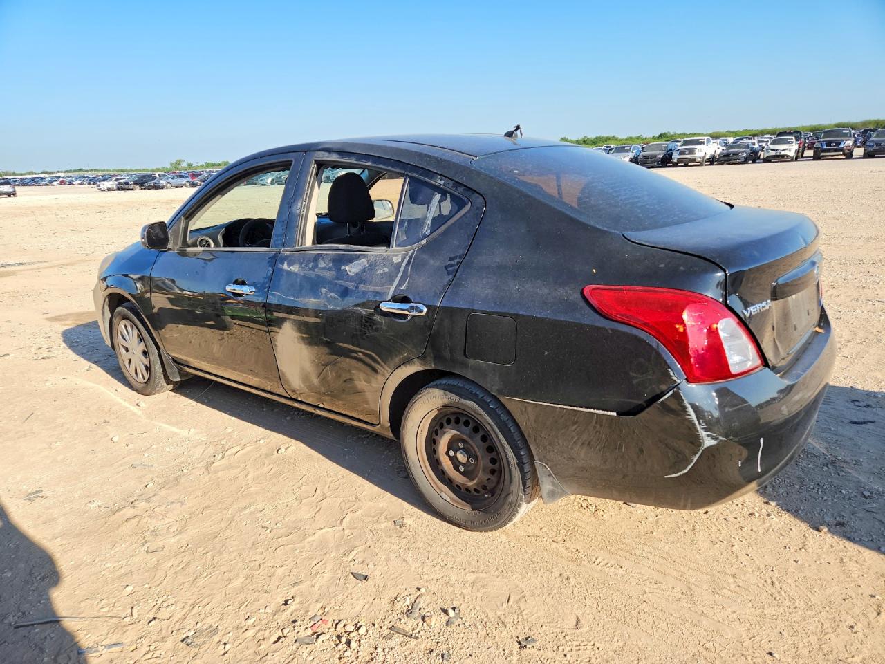 Nissan Versa 1.6 S