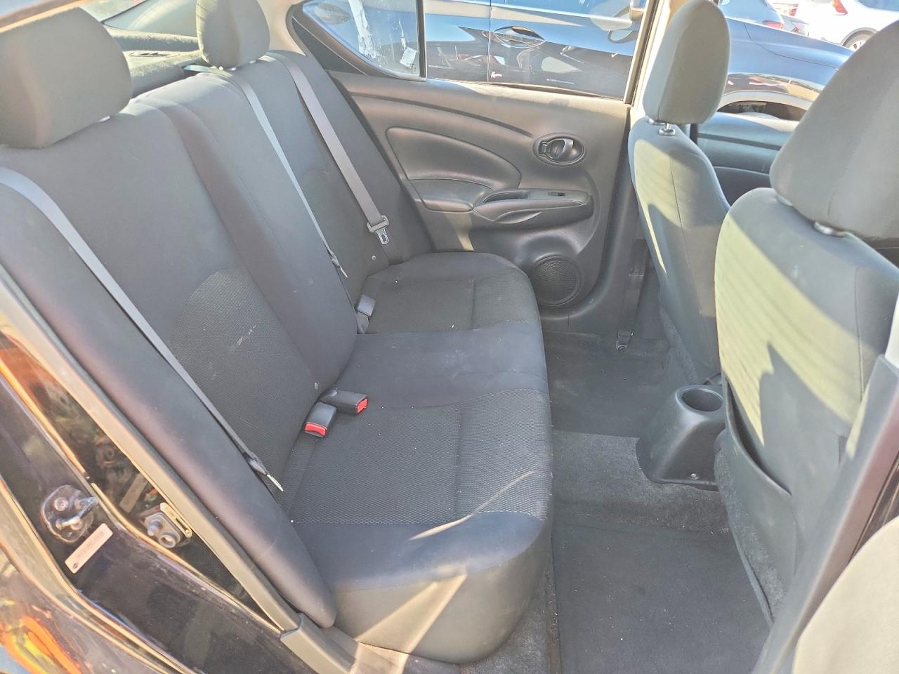 Nissan Versa 1.6 S