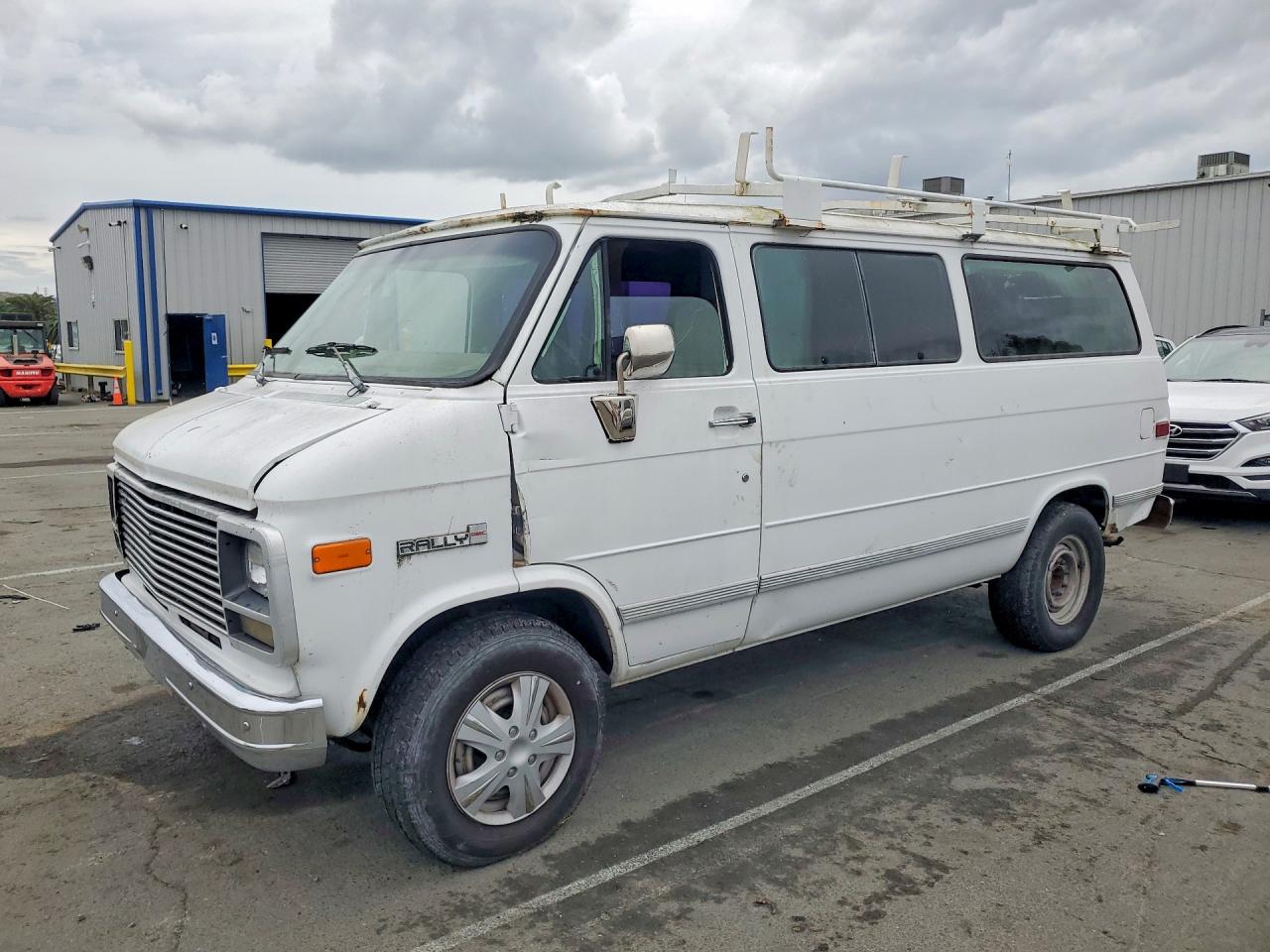 Salvage GMC Rally Wago Image