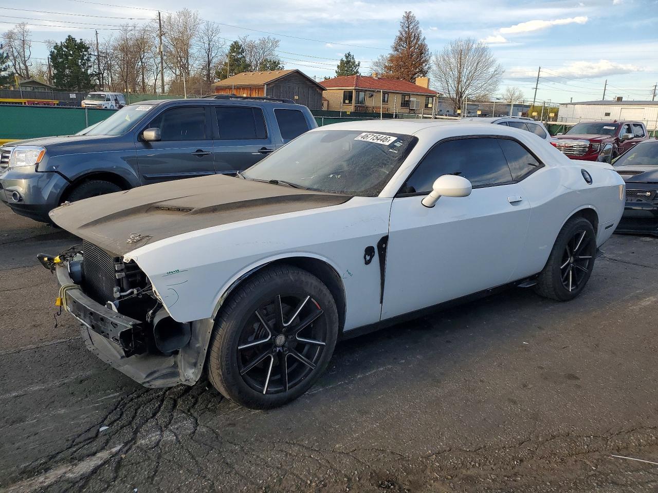 Salvage Dodge Challenger Image