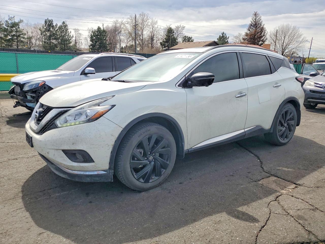 Salvage Nissan Murano Image