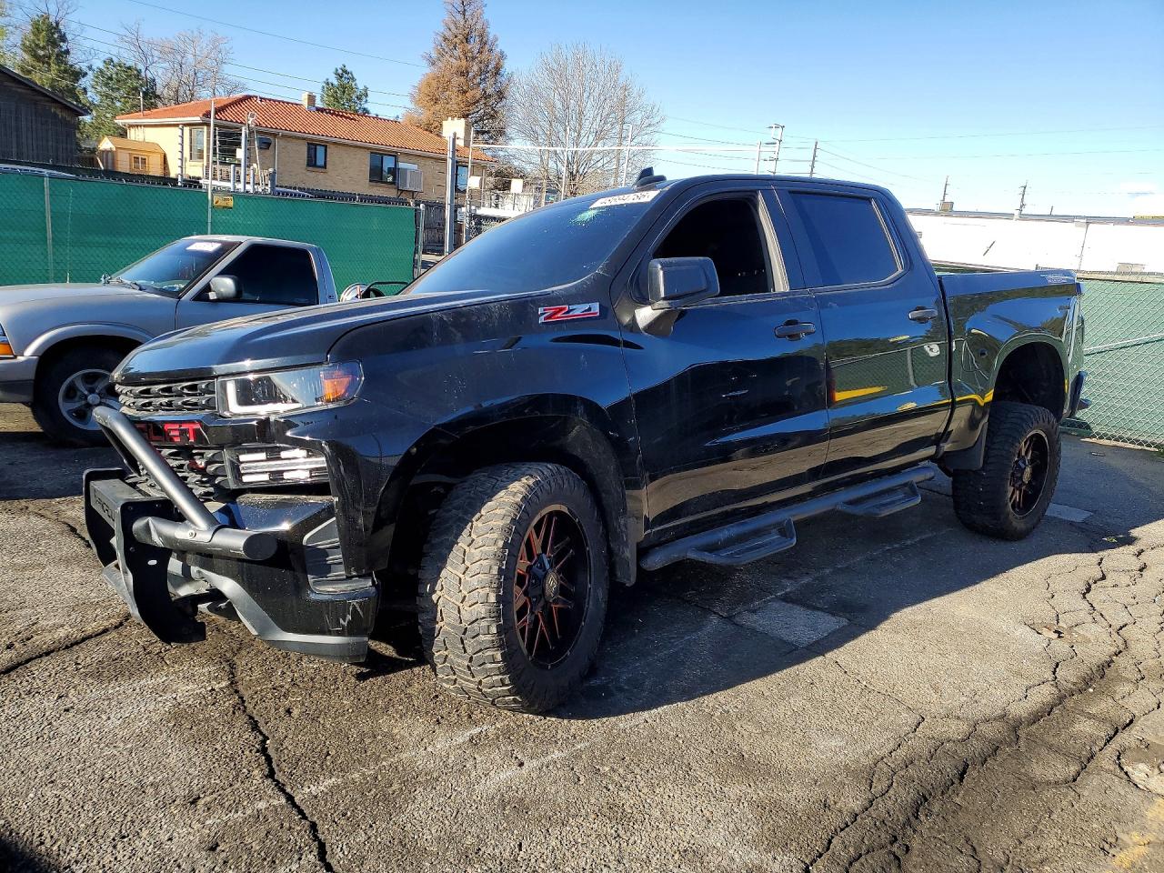 Salvage Chevrolet Silverado Image
