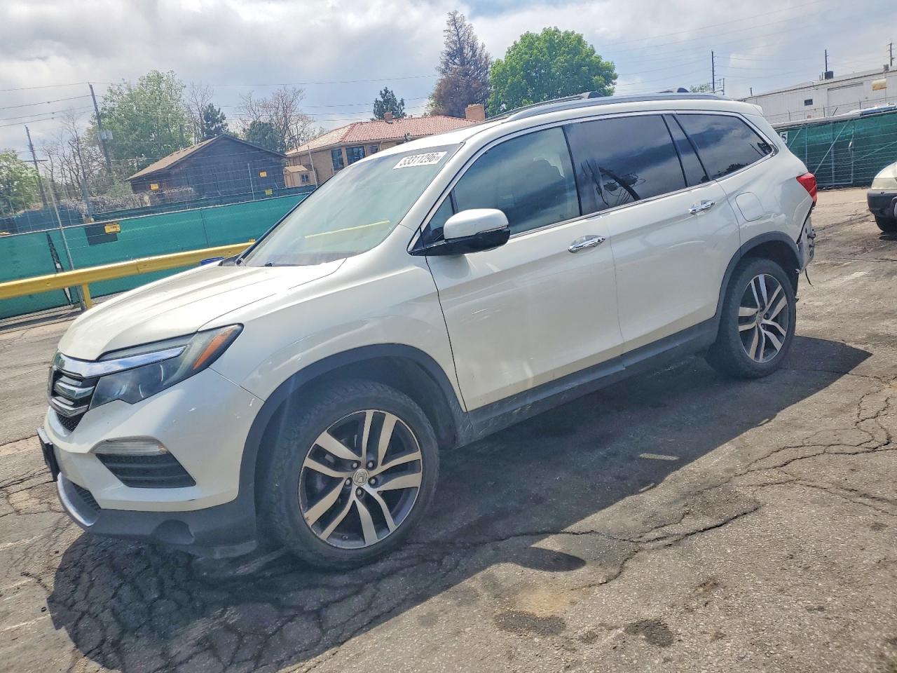 Salvage Honda Pilot Image
