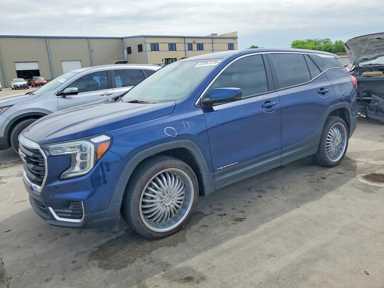 Salvage GMC Terrain Image