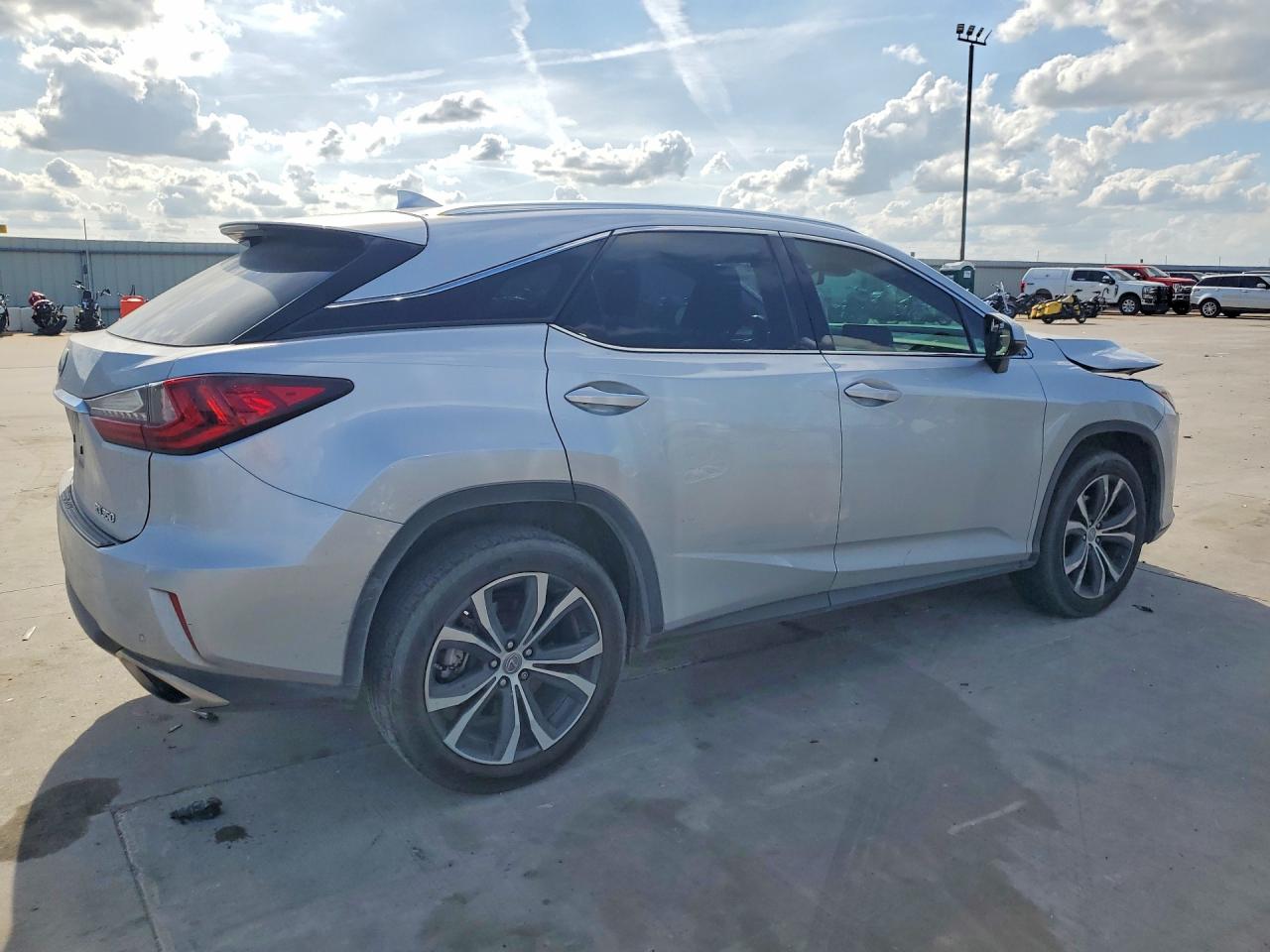 Lexus RX Base