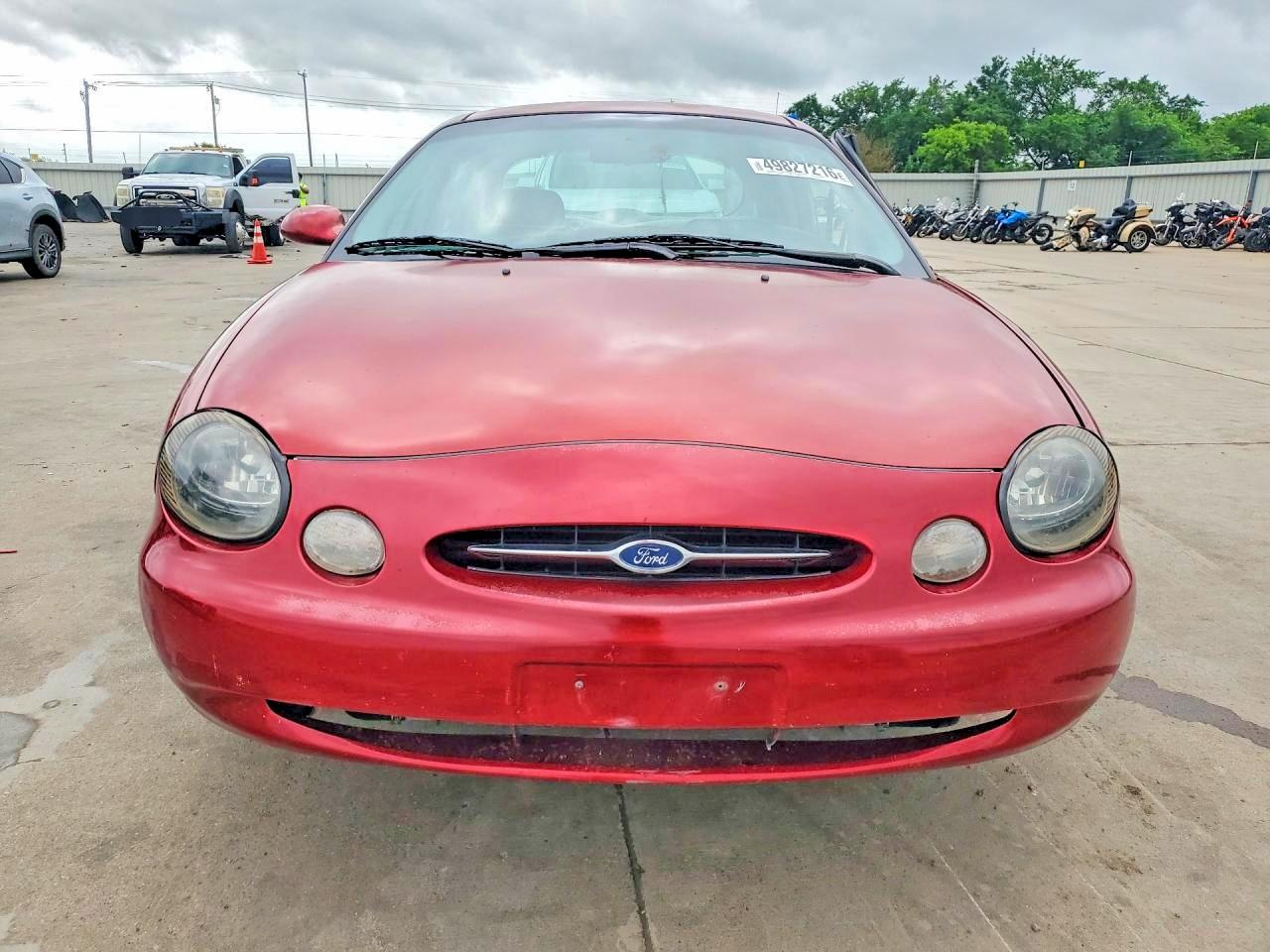 Ford Taurus Se