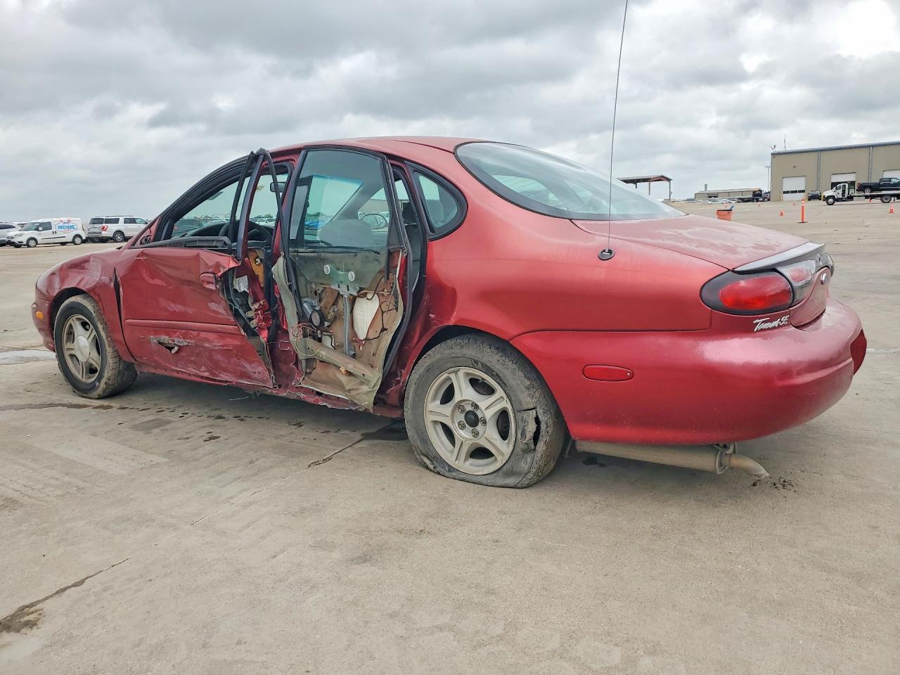 Ford Taurus Se