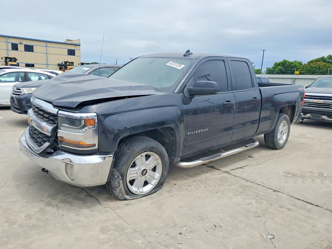 Salvage Chevrolet Silverado Image