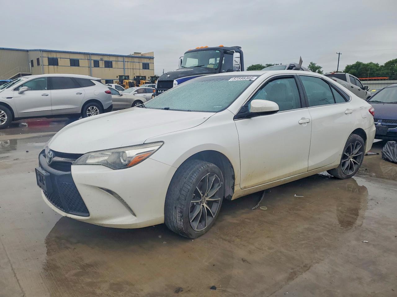 Salvage Toyota Camry Image