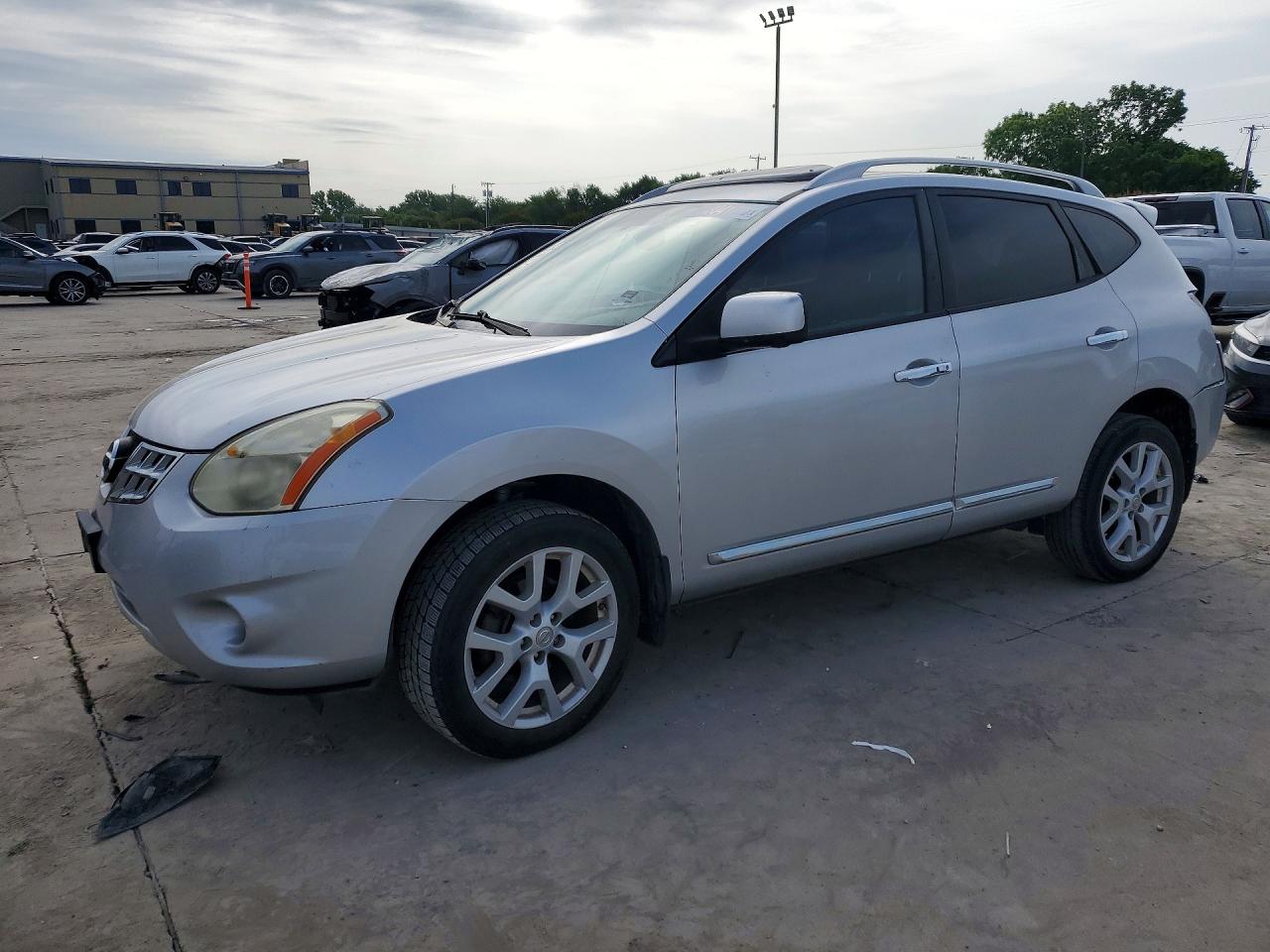 Salvage Nissan Rogue Image