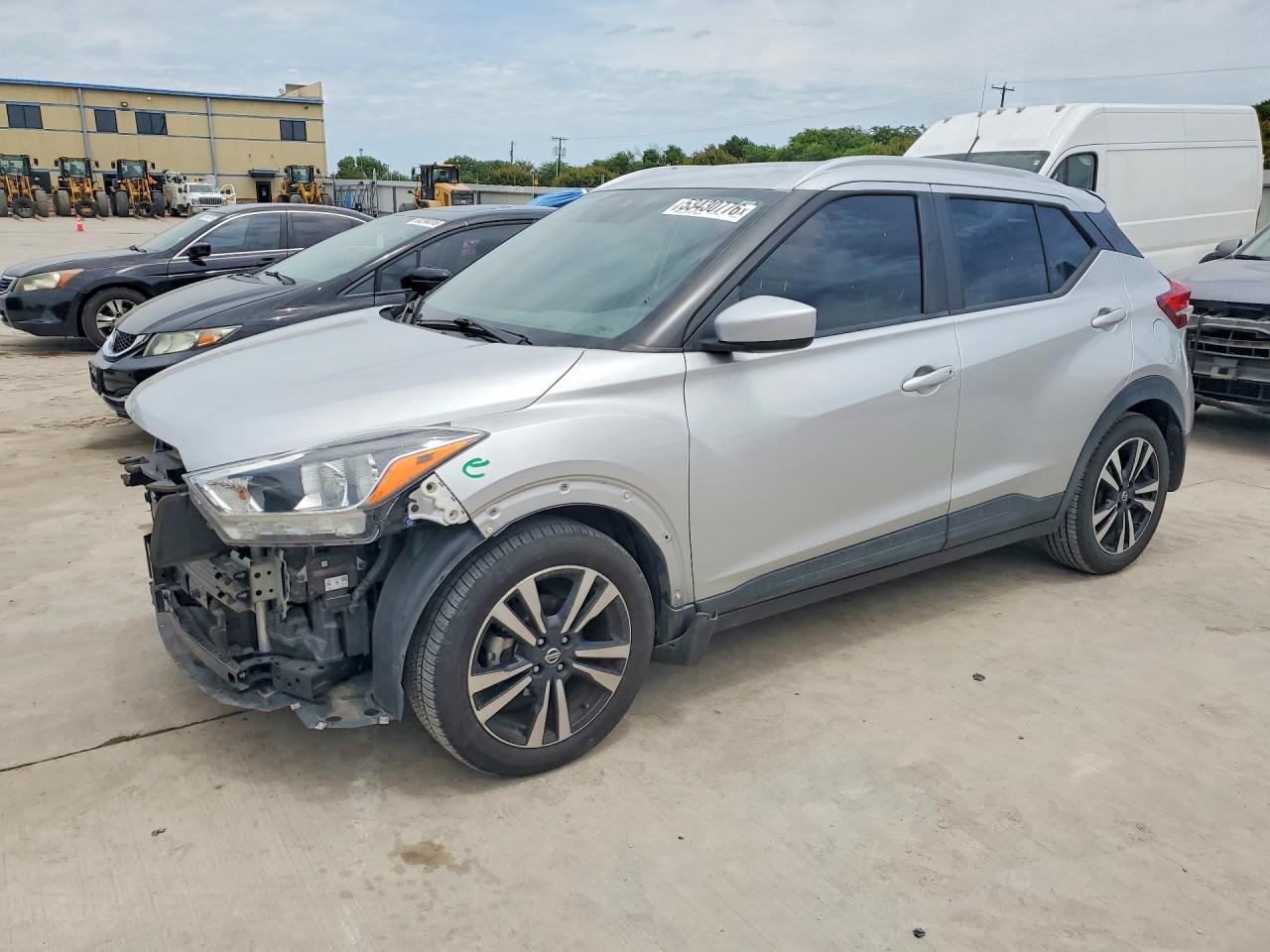 Salvage Nissan Kicks Image