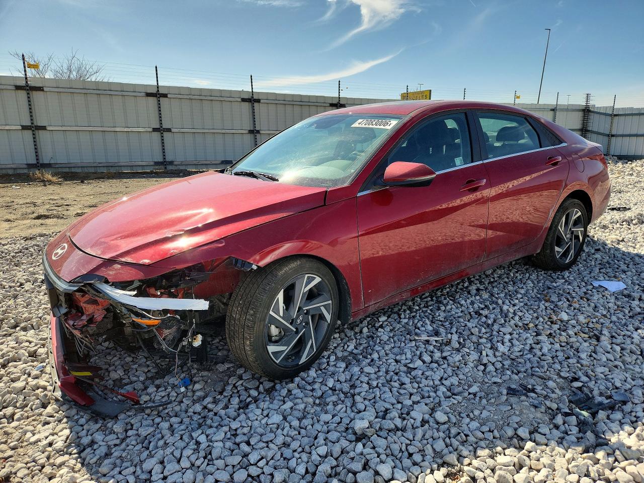 Salvage Hyundai ELANTRA Image